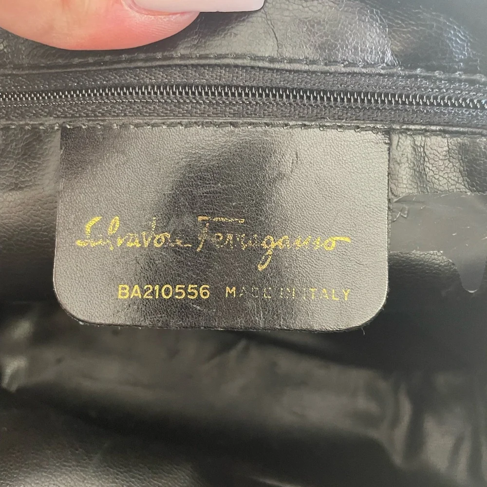 Auth VTG FERRAGAMO Green Suede Crossbody Bag - Picture 10 of 11